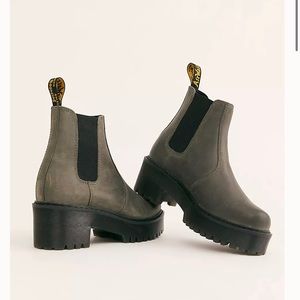 Dr. Martens Rometty Chelsea Boots